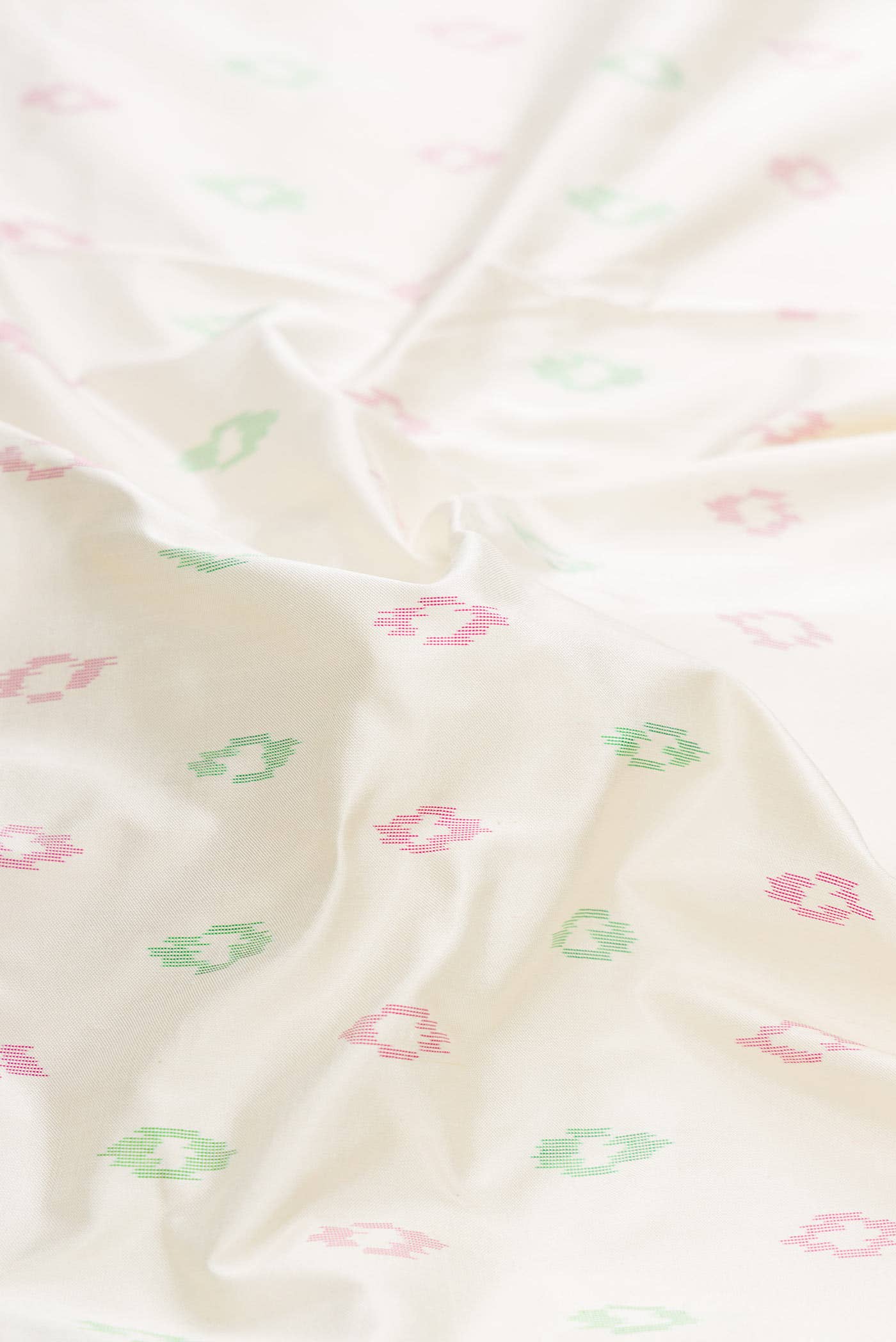 Off White Dual Tone Double Ikat Saree - Image 3